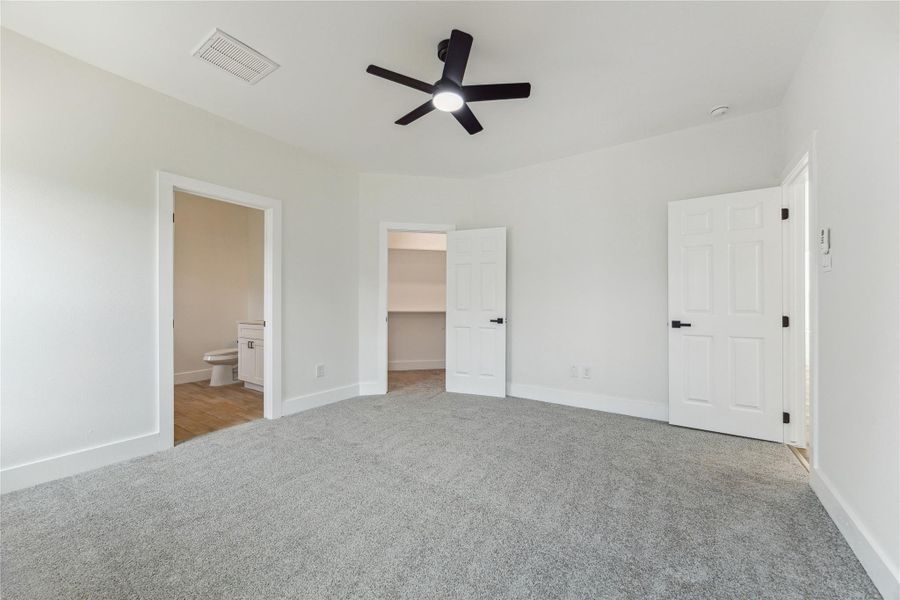 Spacious, unfurnished interior of a new home in , Santa Fe (Image 20).