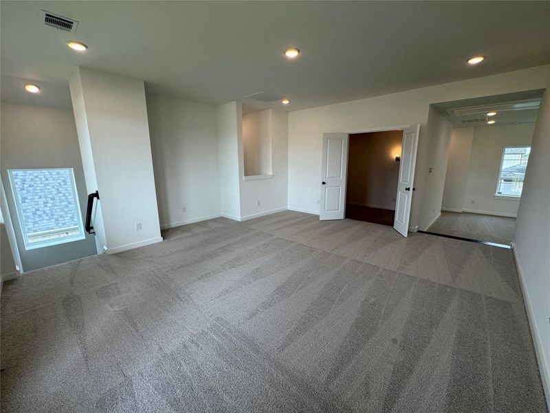 Spacious, unfurnished interior of a new home in Legacy Prairie at Katy Court 60', Katy (Image 17).