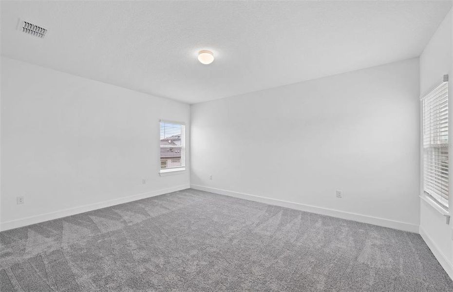 Spacious, unfurnished interior of a new home in Two Rivers, Zephyrhills (Image 20).