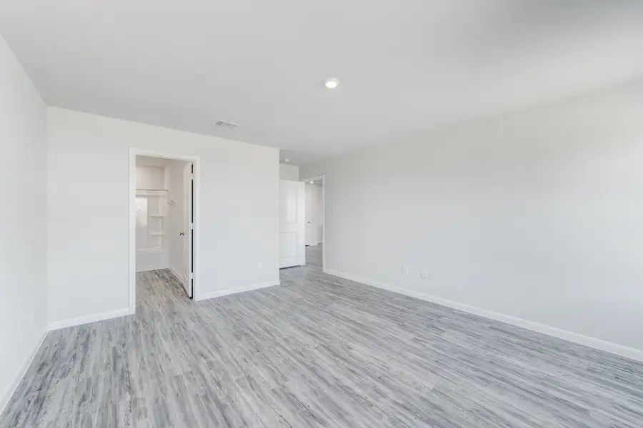Spacious, unfurnished interior of a new home in Walnut Hills, La Grange (Image 17). Spacious, unfurnished interior of a new home in Walnut Hills, La Grange (Image 17).