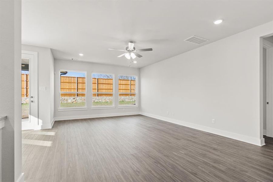 Spacious, unfurnished interior of a new home in , Garland (Image 23).