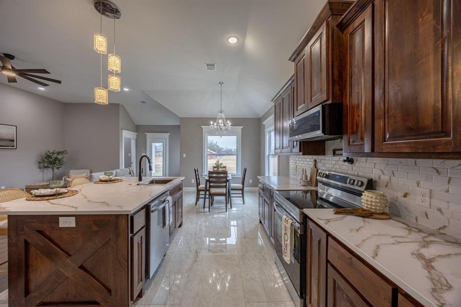 Furnished interior view inside a new home in , Cleburne (Image 9).