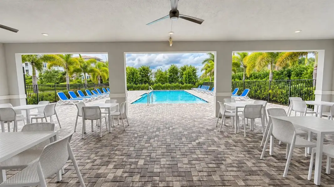 Piscina_y_Clubhouse_07