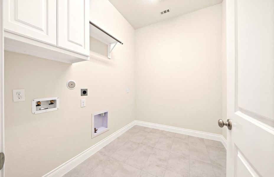 Spacious, unfurnished interior of a new home in Bridgeland 60′, Cypress (Image 18). Spacious, unfurnished interior of a new home in Bridgeland 60′, Cypress (Image 18).