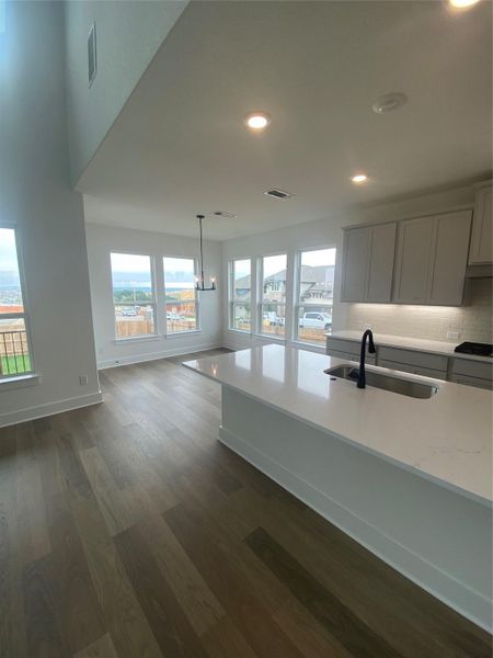 Kitchen to Casual Dining Kitchen to Casual Dining