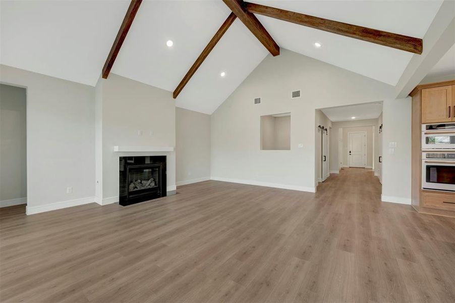 Spacious, unfurnished interior of a new home in Elevon, Lavon (Image 19). Spacious, unfurnished interior of a new home in Elevon, Lavon (Image 19).