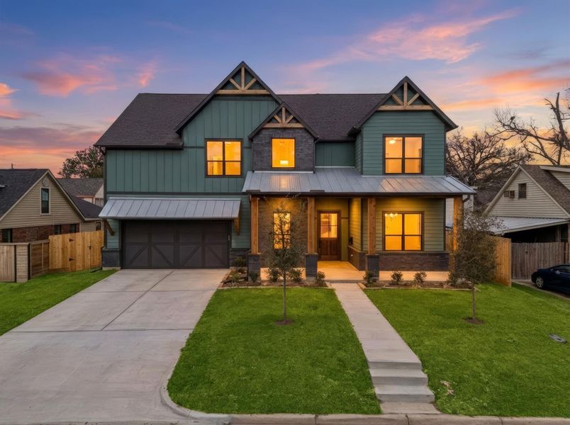 This gorgeous 5 BR Lindale Park home has lots of WOW factor from the front door to the pantry.