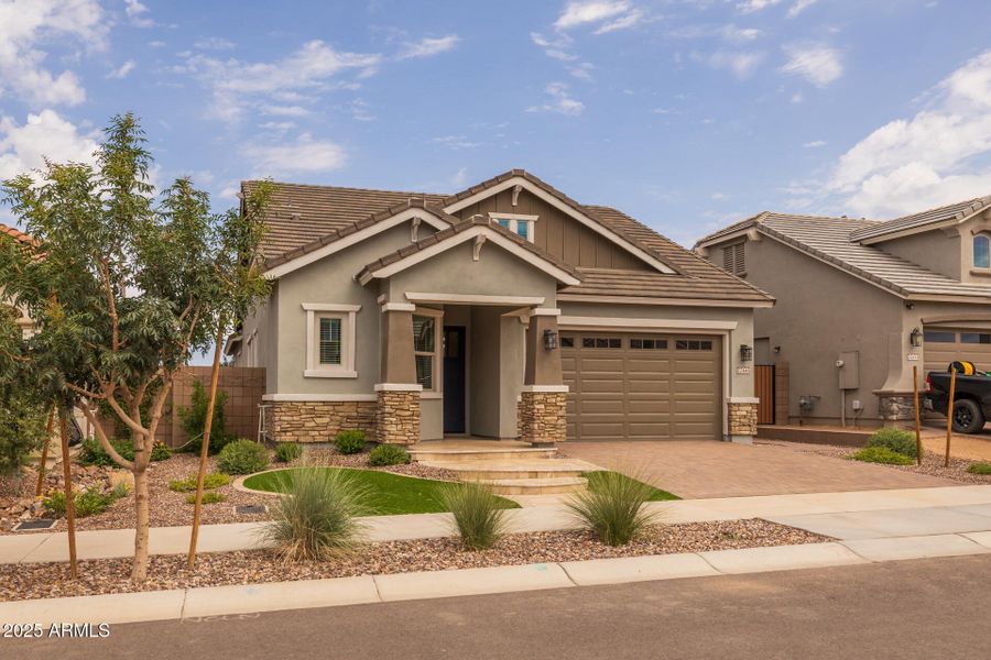 1)FRONT OF HOME 1)FRONT OF HOME