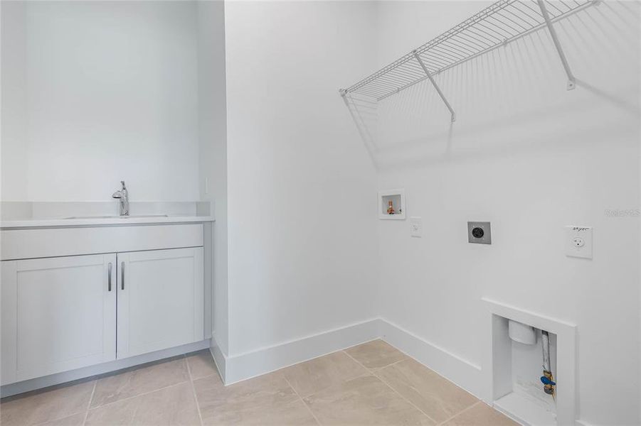 Spacious, unfurnished interior of a new home in Northlake At Ovation, Winter Garden (Image 23). Spacious, unfurnished interior of a new home in Northlake At Ovation, Winter Garden (Image 23).