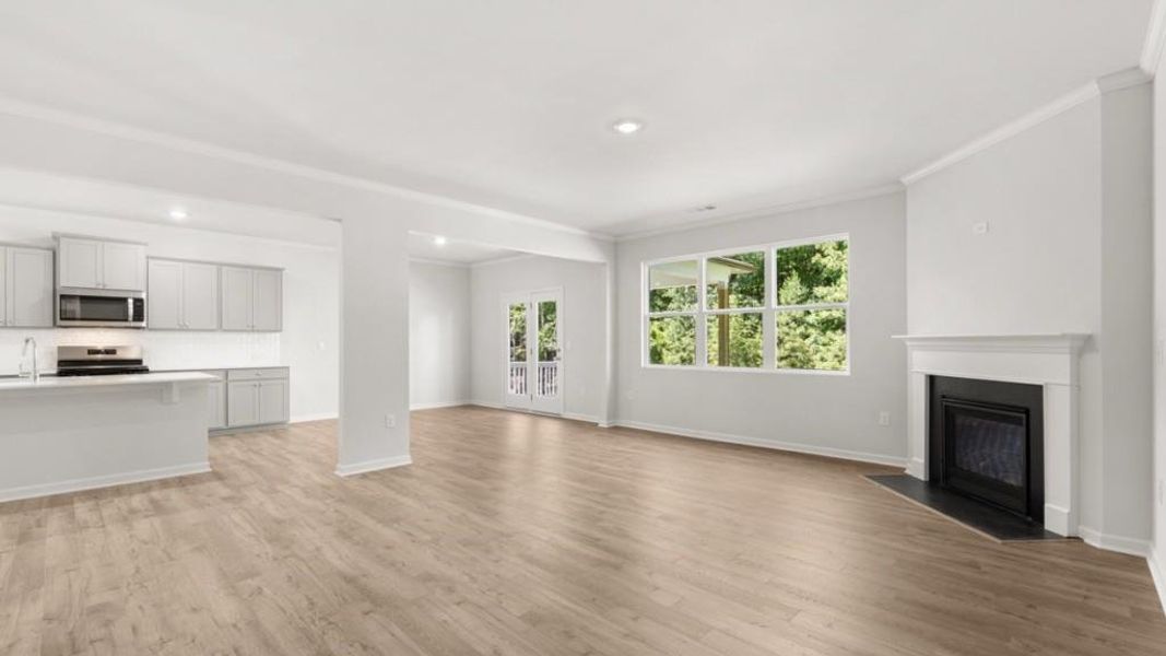 Spacious, unfurnished interior of a new home in Falcon Landing, Gainesville (Image 30).