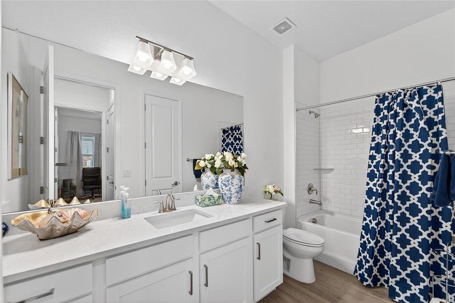 Furnished interior view inside a new home in , Wimauma (Image 15). Furnished interior view inside a new home in , Wimauma (Image 15).