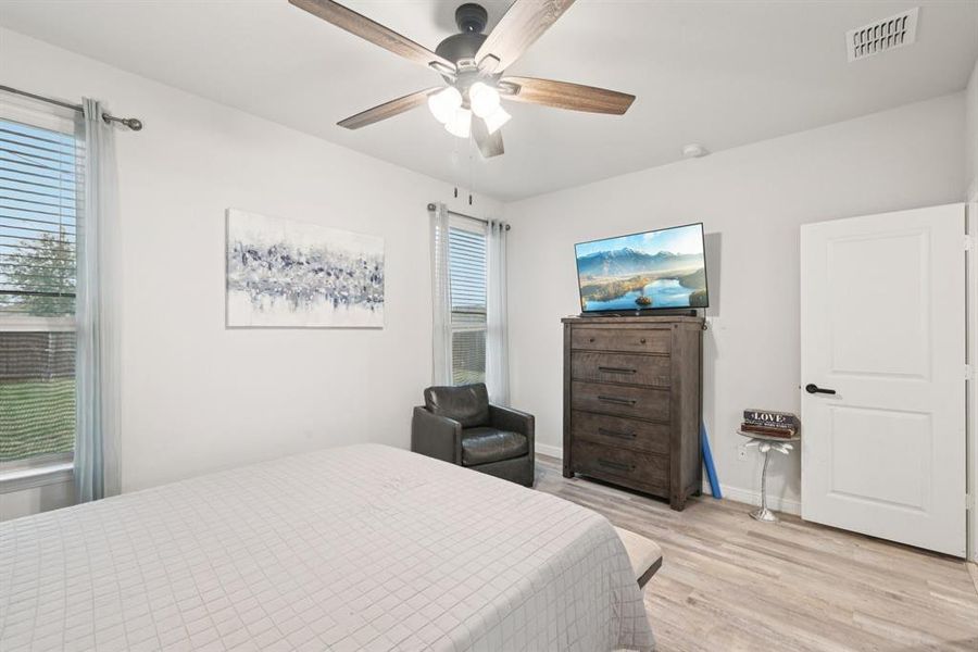 Furnished interior view inside a new home in Springhill South, Boyd (Image 9). Furnished interior view inside a new home in Springhill South, Boyd (Image 9).