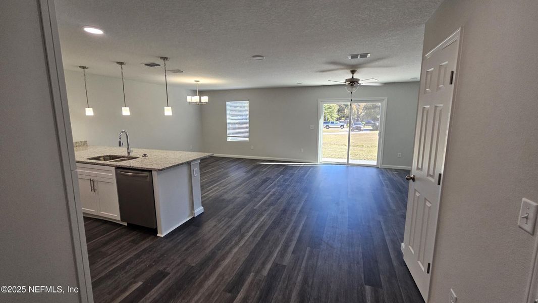 Spacious, unfurnished interior of a new home in , Jacksonville (Image 22).