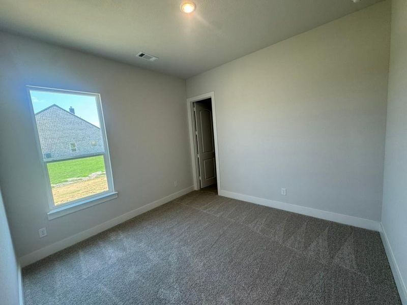 Spacious, unfurnished interior of a new home in Creekview Addition, Van Alstyne (Image 17).