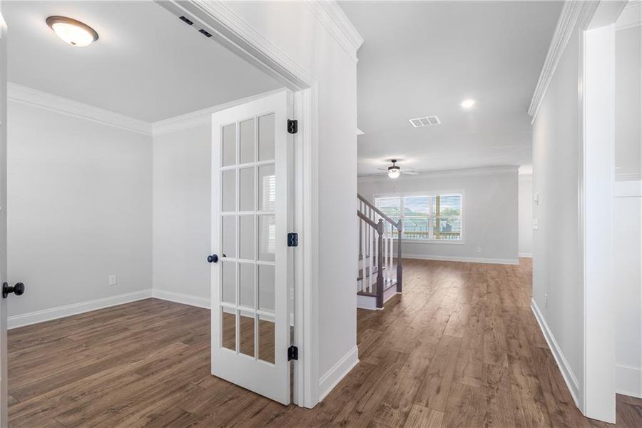 Spacious, unfurnished interior of a new home in Calgary Downs, Winder (Image 30).