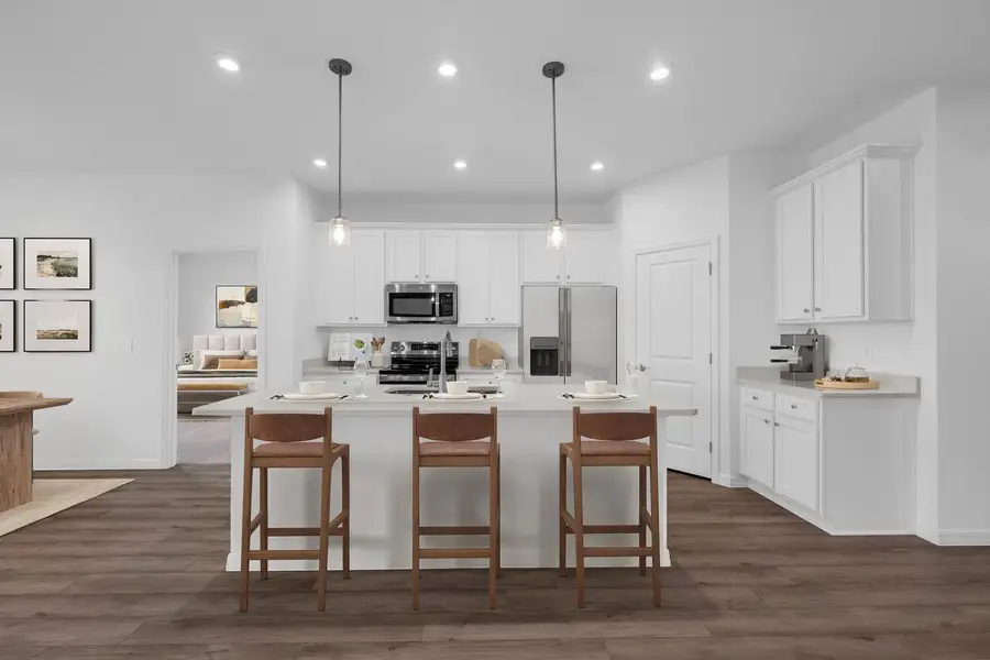 Kitchen with Island Seating Kitchen with Island Seating