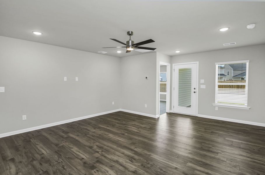 Representative unfurnished interior of a home built from the Stacey by Veranda Homes in Hitchcock Preserve, Aiken (Image 27). Representative unfurnished interior of a home built from the Stacey by Veranda Homes in Hitchcock Preserve, Aiken (Image 27).
