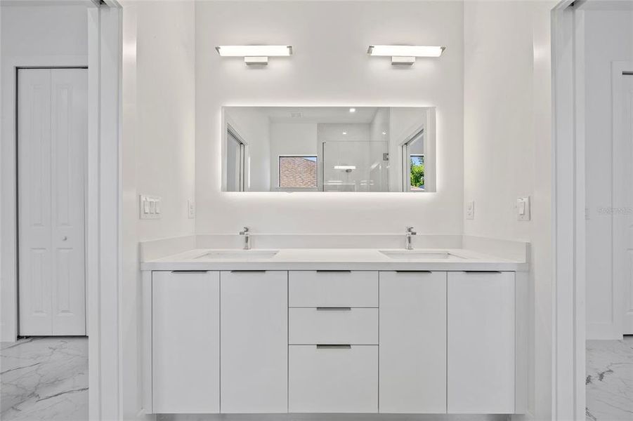 Image 34 of a home in .