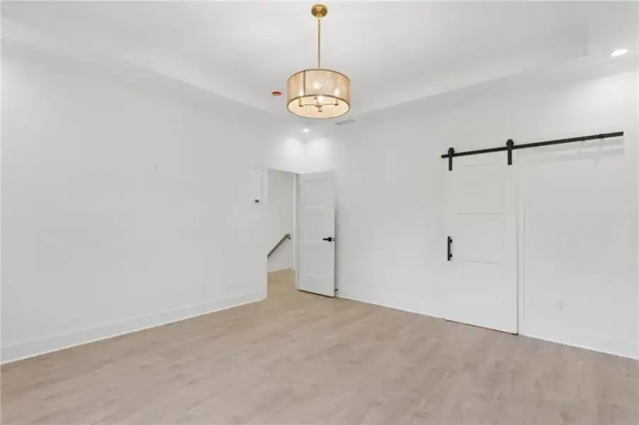 Spacious, unfurnished interior of a new home in , Atlanta (Image 22).