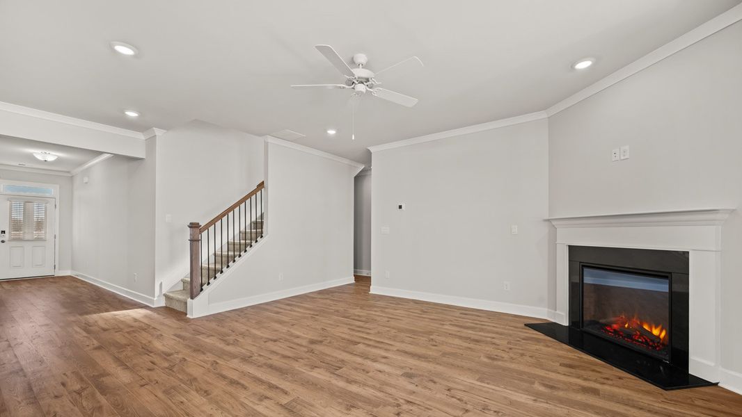 Representative unfurnished interior of a home built from the Summit by D.R. Horton in Heritage Pointe, Senoia (Image 19).