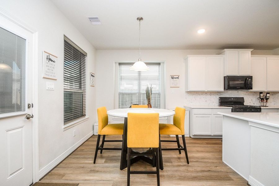 Furnished interior view inside a new home in , Rosharon (Image 35). Furnished interior view inside a new home in , Rosharon (Image 35).