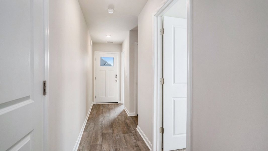 Spacious, unfurnished interior of a new home in Dove Crossing, Conway (Image 5).