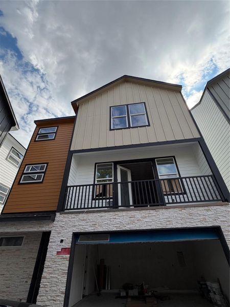 Exterior details and patio area of a home in , Houston (Image 2). Exterior details and patio area of a home in , Houston (Image 2).