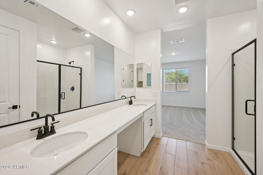 30-web-or-mls-77th Dr-S1403-030