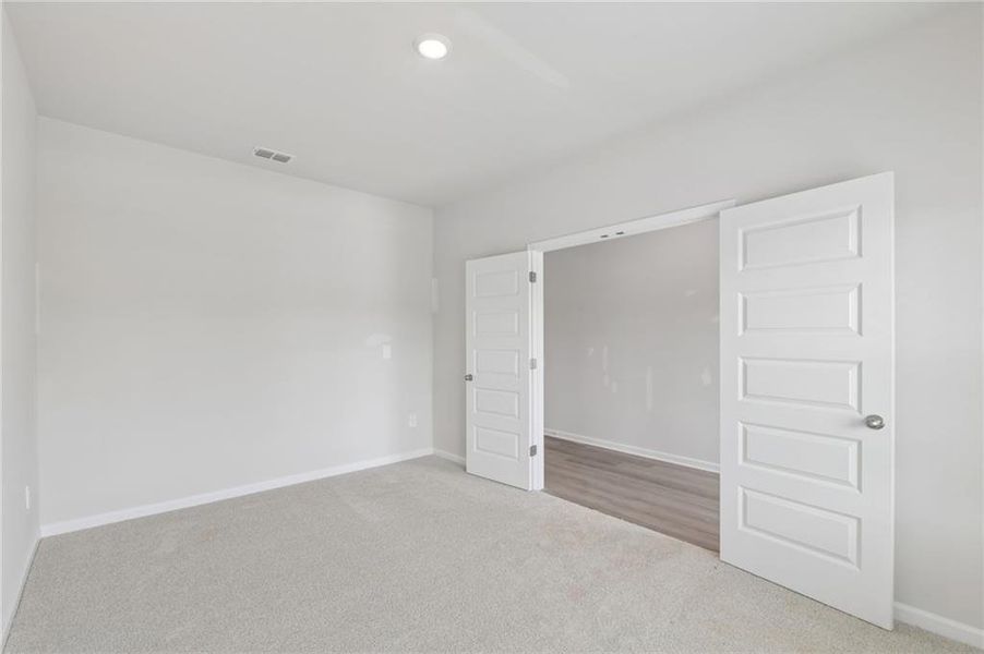 Spacious, unfurnished interior of a new home in Martin Springs - Estate Series, Lawrenceville (Image 18).