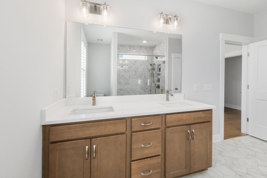 Furnished interior view inside a new home in , Wando (Image 6).