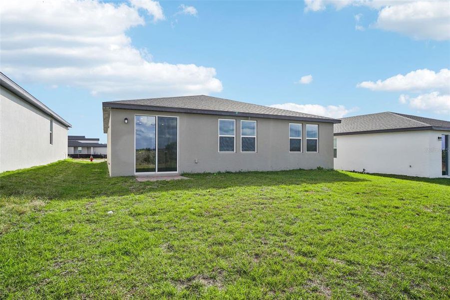 Exterior details and patio area of a home in Hamilton Bluff - Signature Series, Lake Hamilton (Image 3).