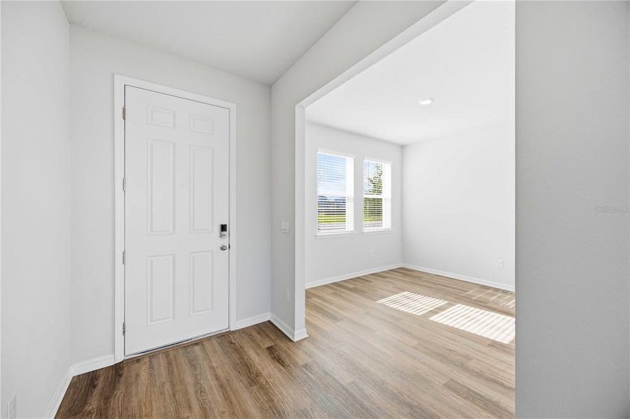 Spacious, unfurnished interior of a new home in Coddington, Bradenton (Image 56).
