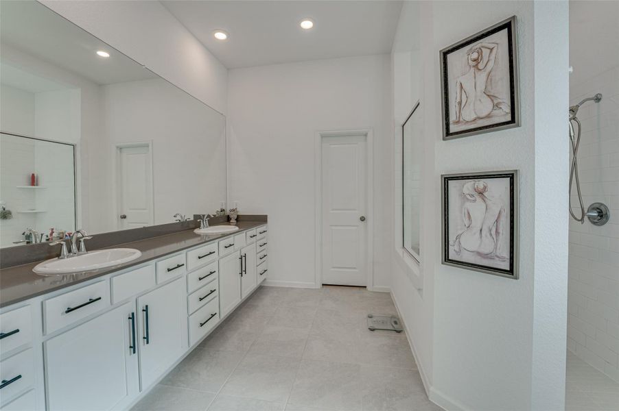 Furnished interior view inside a new home in ARTAVIA: Fairway Collection, Conroe (Image 9).