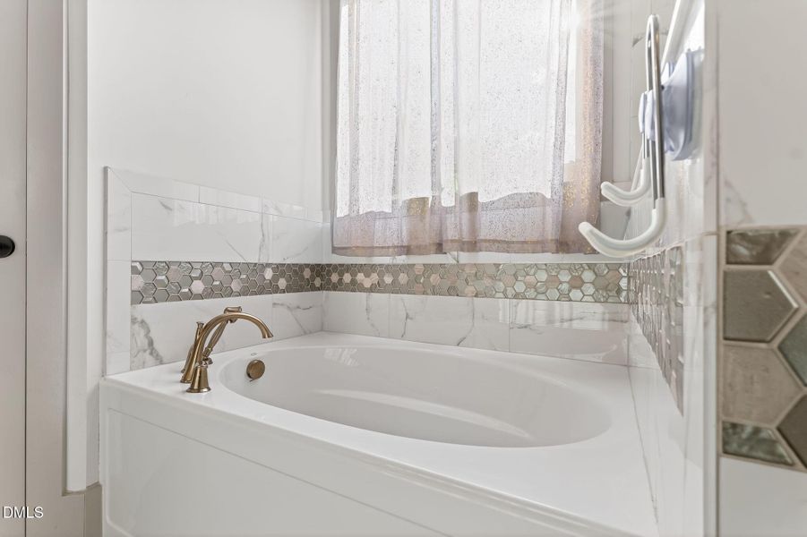 49-web-or-mls-P1554110