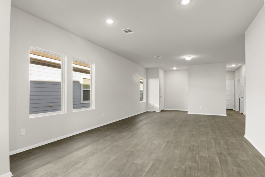 Representative unfurnished interior of a home built from the Mustang Meadows 1514 by Brohn Homes in Mustang Meadows, Waller (Image 7).