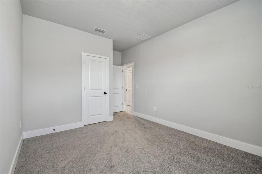 Spacious, unfurnished interior of a new home in The Peninsula at Rhodine Lake, Riverview (Image 38). Spacious, unfurnished interior of a new home in The Peninsula at Rhodine Lake, Riverview (Image 38).