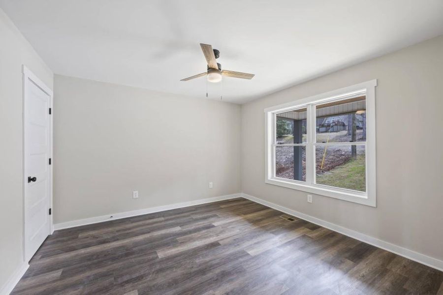 Spacious, unfurnished interior of a new home in , Lavonia (Image 29).