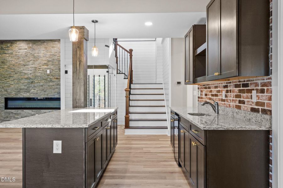 66-web-or-mls-P1095801