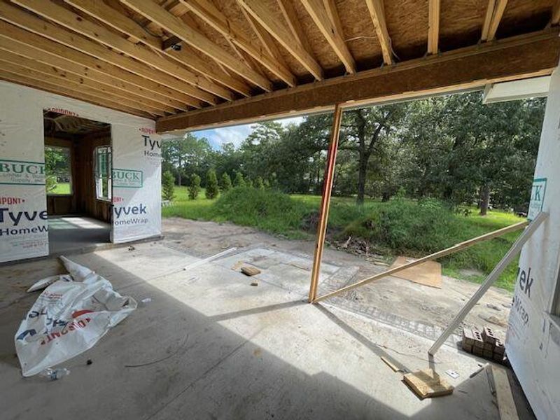 Spacious, unfurnished interior of a new home in , Hollywood (Image 18).