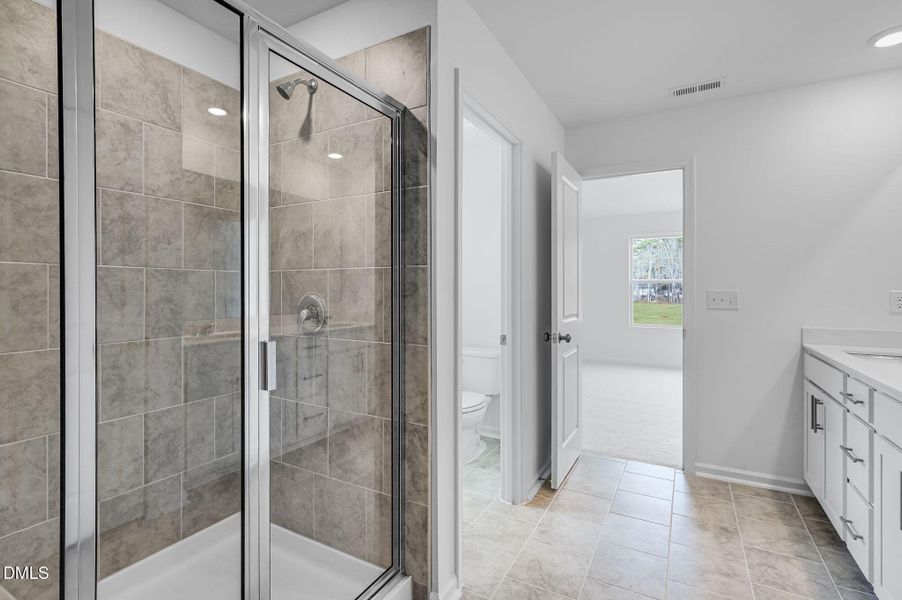 SUN_CaitlinCrossing_Pic_OakleyII-24