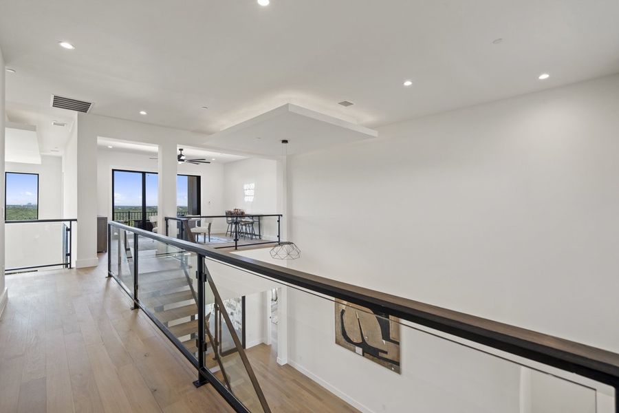 Spacious, unfurnished interior of a new home in Milky Way at River Place, Austin (Image 50). Spacious, unfurnished interior of a new home in Milky Way at River Place, Austin (Image 50).