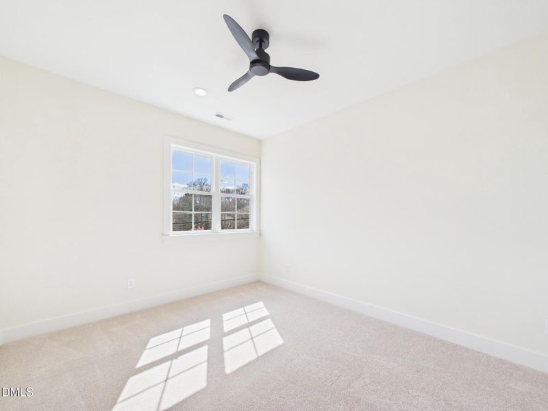 CAM01608G0-PR0128-STILL050