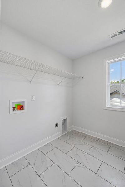 Spacious, unfurnished interior of a new home in Summerfield, Clarksville (Image 34). Spacious, unfurnished interior of a new home in Summerfield, Clarksville (Image 34).