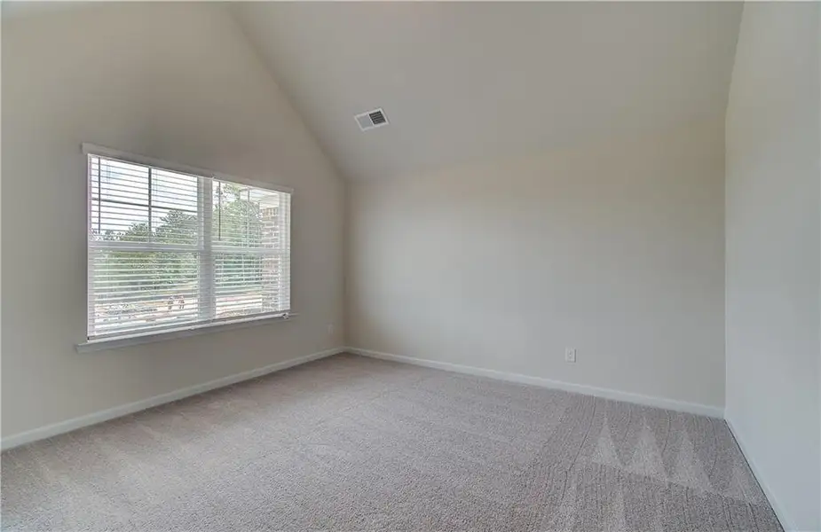 Spacious, unfurnished interior of a new home in Alcovy Village, Lawrenceville (Image 19).