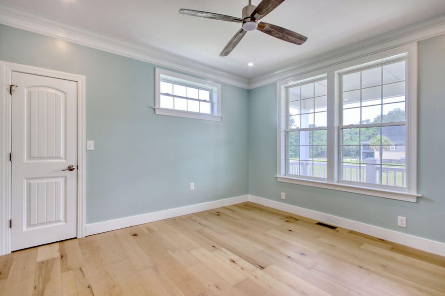 Spacious, unfurnished interior of a new home in , Georgetown (Image 22).