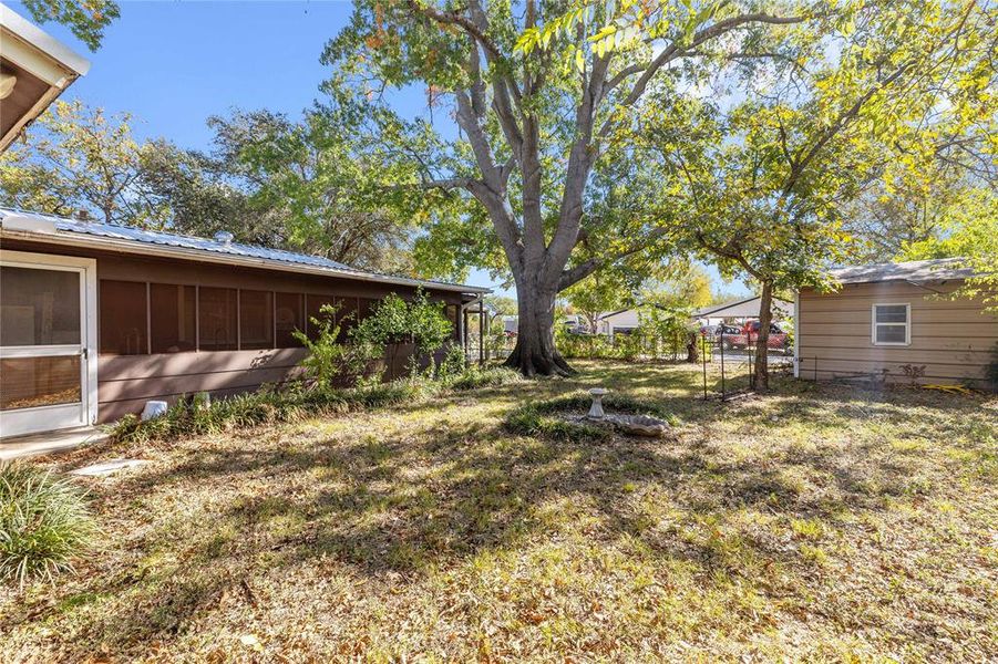 Exterior details and patio area of a home in , Brownwood (Image 3).