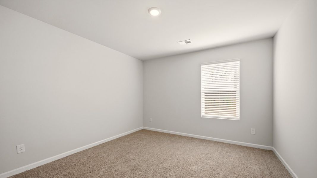 Spacious, unfurnished interior of a new home in Poplar Preserve, Newnan (Image 23).