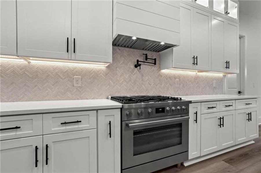 Furnished interior view inside a new home in , Jasper (Image 15). Furnished interior view inside a new home in , Jasper (Image 15).