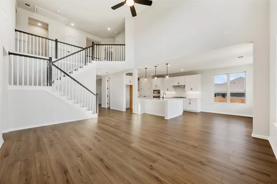 Representative images and renderings are for illustrative purposes. Actual structural options and design finishes of home may vary.
