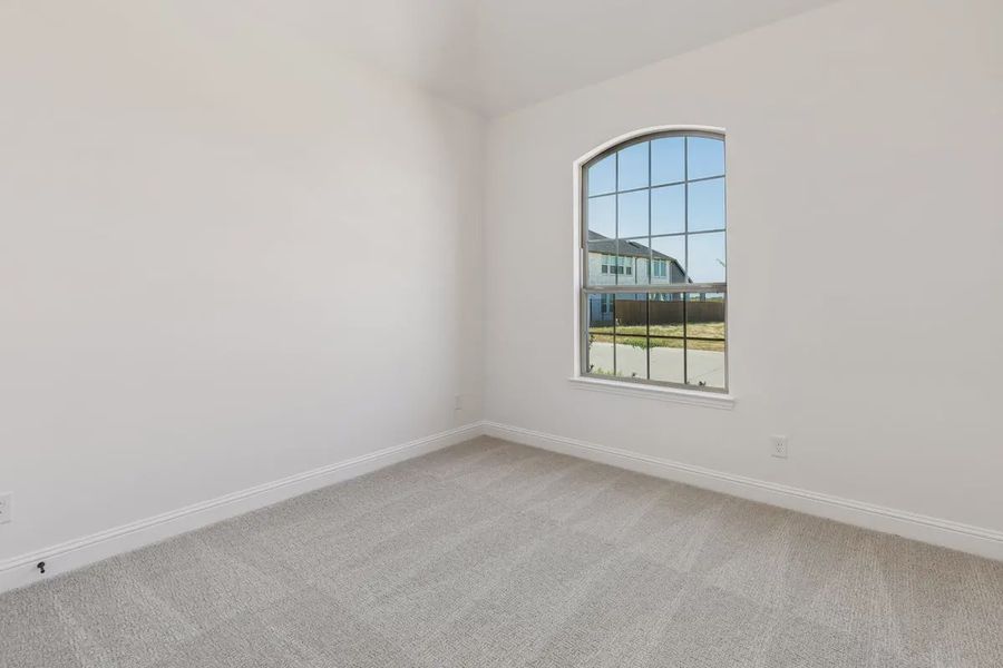 Spacious, unfurnished interior of a new home in Talia, Mesquite (Image 21).